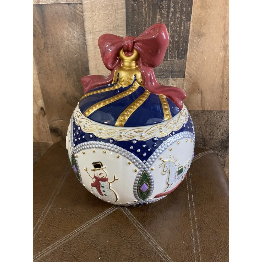 JCPenney Christmas Cookie Jar With Bow Top Christmas Trees Angels Gold Trim Vtg